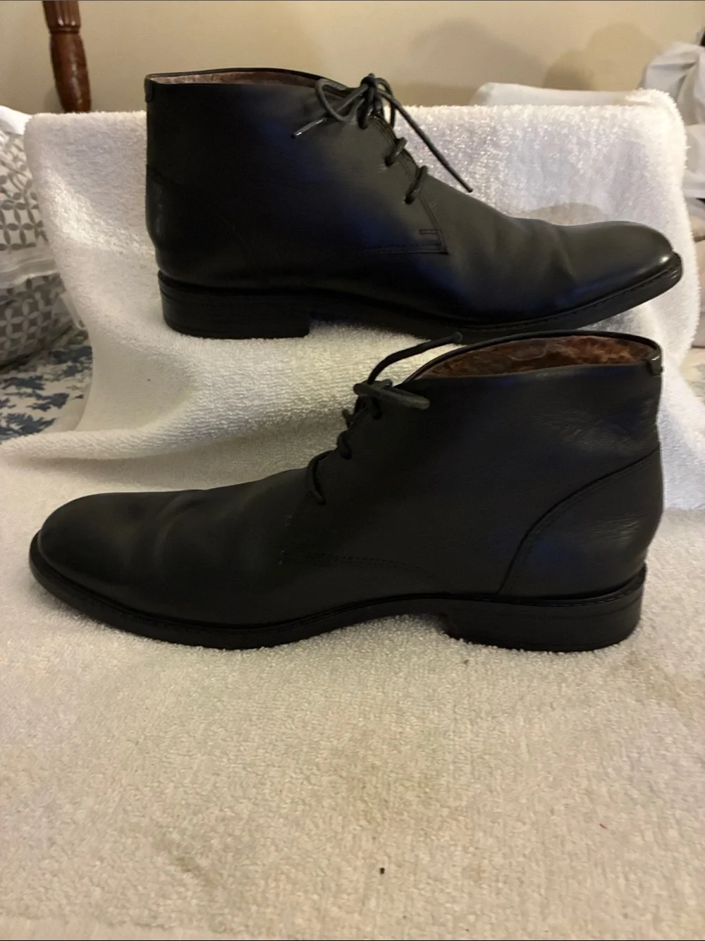 Clarks Men's Glide Black Leather Chukka Boots ankle-high profile
